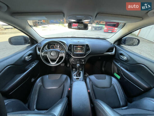 Черный Джип Чероки, объемом двигателя 2.36 л и пробегом 137 тыс. км за 15300 $, фото 9 на Automoto.ua