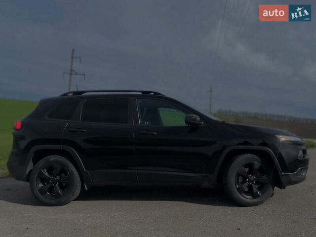 Чорний Джип Cherokee, об'ємом двигуна 2.4 л та пробігом 157 тис. км за 14000 $, фото 3 на Automoto.ua