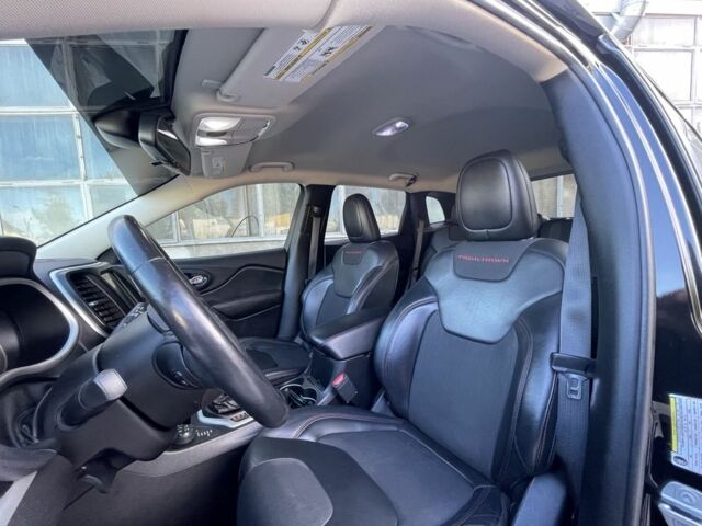 Черный Джип Чероки, объемом двигателя 2.4 л и пробегом 137 тыс. км за 15300 $, фото 9 на Automoto.ua