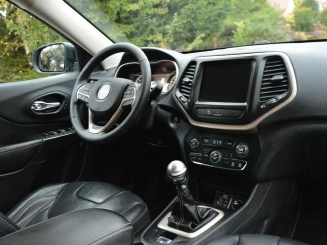 Черный Джип Чероки, объемом двигателя 2.4 л и пробегом 126 тыс. км за 9000 $, фото 14 на Automoto.ua