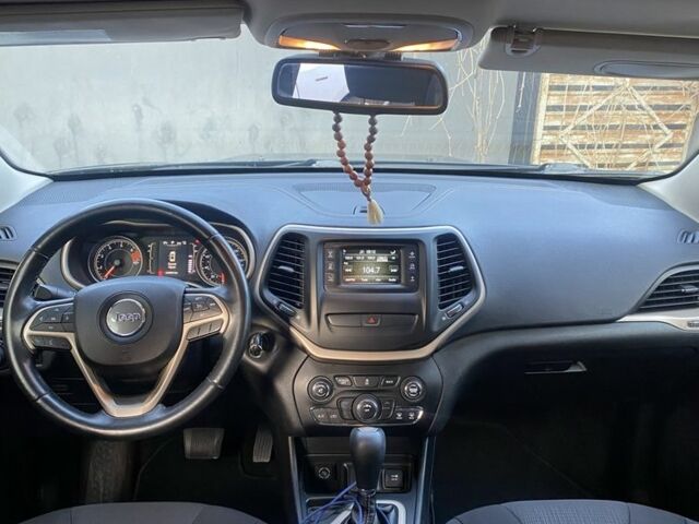 Черный Джип Чероки, объемом двигателя 2.4 л и пробегом 108 тыс. км за 12750 $, фото 10 на Automoto.ua