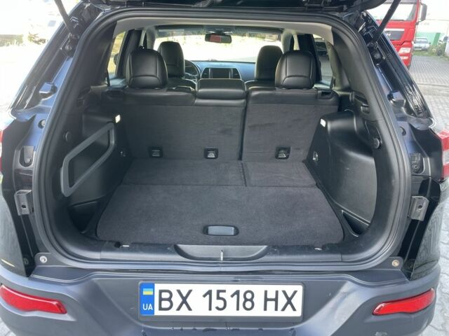 Черный Джип Чероки, объемом двигателя 2.4 л и пробегом 137 тыс. км за 15300 $, фото 6 на Automoto.ua