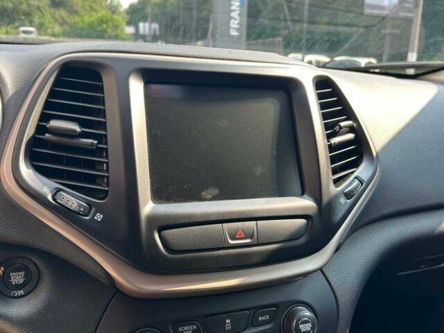 Черный Джип Чероки, объемом двигателя 2.4 л и пробегом 138 тыс. км за 13500 $, фото 14 на Automoto.ua