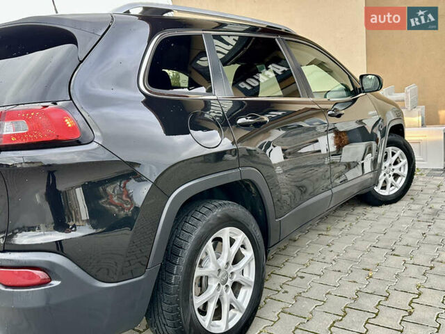 Джип Чероки 2016 в Дрогобыче на Automoto.ua Черный Джип Чероки, объемом двигателя 2.36 л и пробегом 92 тыс. км за 13250 $, фото 13 на Automoto.ua