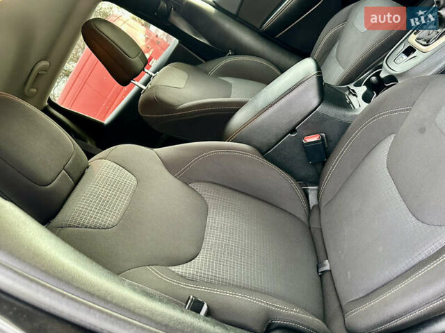 Джип Чероки 2016 в Дрогобыче на Automoto.ua Черный Джип Чероки, объемом двигателя 2.36 л и пробегом 92 тыс. км за 13250 $, фото 21 на Automoto.ua