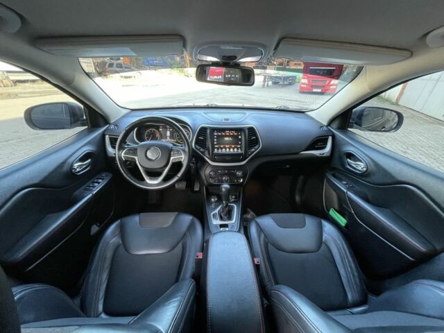 Черный Джип Чероки, объемом двигателя 2.4 л и пробегом 137 тыс. км за 15300 $, фото 7 на Automoto.ua