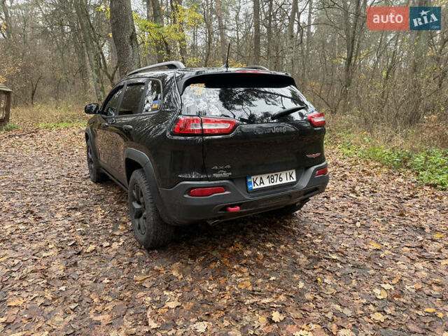 Черный Джип Чероки, объемом двигателя 3.2 л и пробегом 145 тыс. км за 15500 $, фото 2 на Automoto.ua