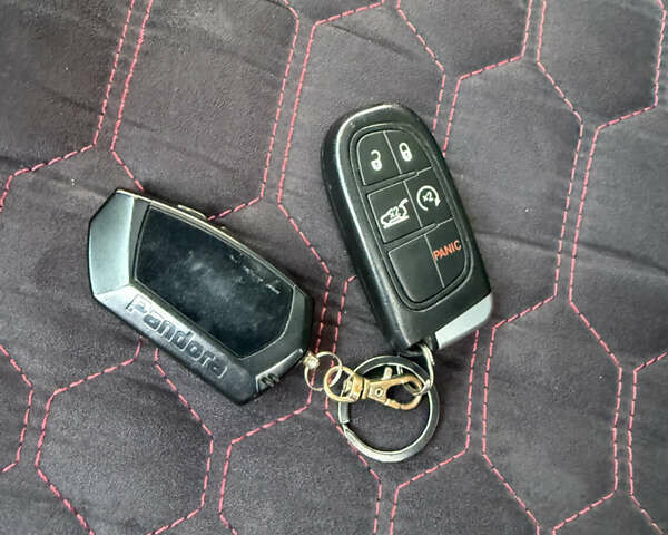 Черный Джип Чероки, объемом двигателя 3.2 л и пробегом 145 тыс. км за 15500 $, фото 21 на Automoto.ua