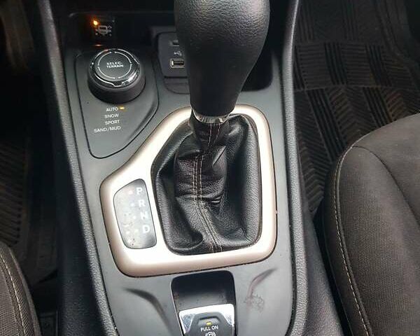 Черный Джип Чероки, объемом двигателя 3.24 л и пробегом 158 тыс. км за 15700 $, фото 48 на Automoto.ua