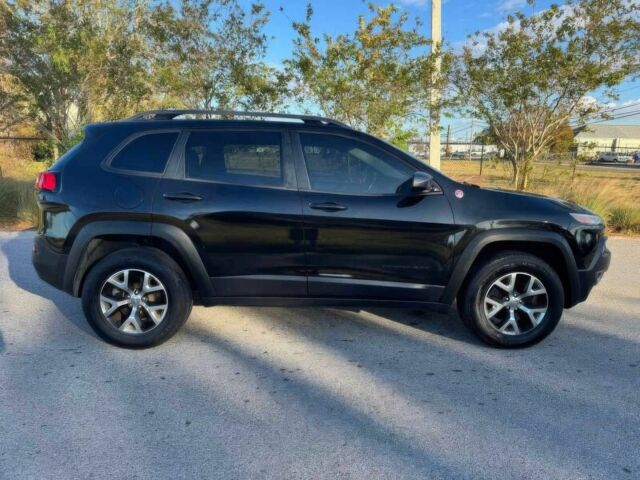 Черный Джип Чероки, объемом двигателя 2.4 л и пробегом 74 тыс. км за 12000 $, фото 6 на Automoto.ua