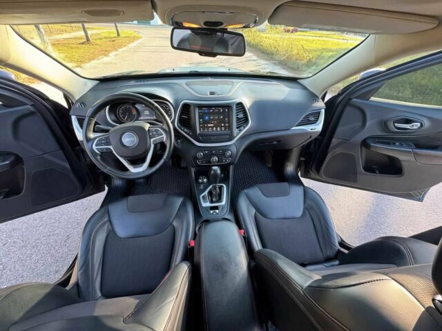 Черный Джип Чероки, объемом двигателя 2.4 л и пробегом 74 тыс. км за 12000 $, фото 10 на Automoto.ua