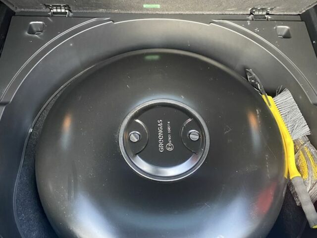 Черный Джип Чероки, объемом двигателя 2.4 л и пробегом 108 тыс. км за 12750 $, фото 12 на Automoto.ua