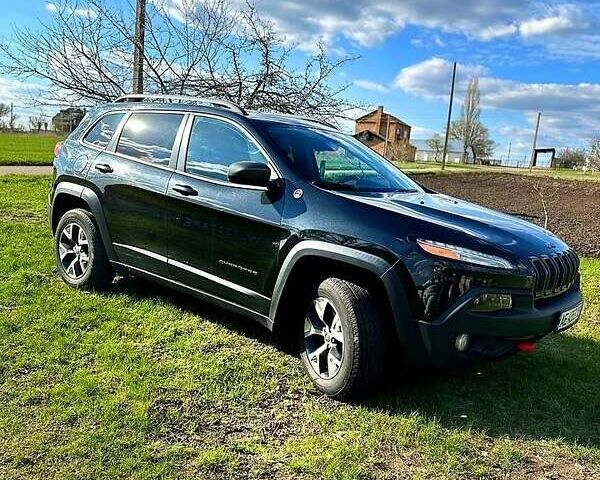 Черный Джип Чероки, объемом двигателя 3.2 л и пробегом 185 тыс. км за 14800 $, фото 2 на Automoto.ua