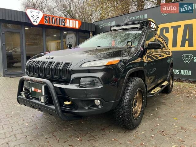 Черный Джип Чероки, объемом двигателя 2.36 л и пробегом 132 тыс. км за 17700 $, фото 3 на Automoto.ua