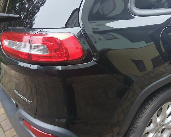 Черный Джип Чероки, объемом двигателя 2.36 л и пробегом 123 тыс. км за 13600 $, фото 15 на Automoto.ua