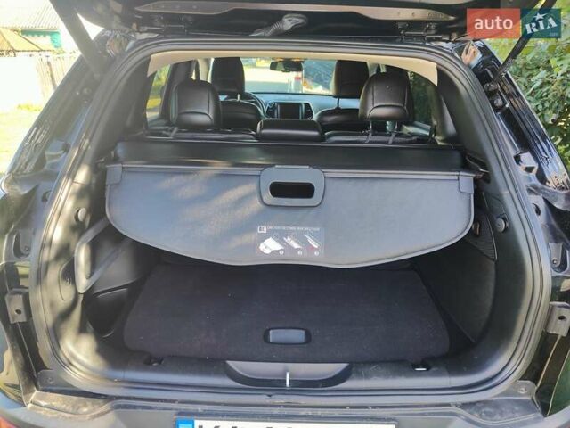 Черный Джип Чероки, объемом двигателя 2.18 л и пробегом 178 тыс. км за 18500 $, фото 9 на Automoto.ua