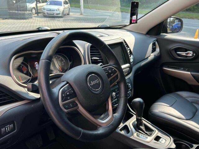 Черный Джип Чероки, объемом двигателя 2.4 л и пробегом 138 тыс. км за 13500 $, фото 8 на Automoto.ua