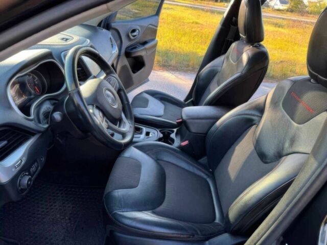 Черный Джип Чероки, объемом двигателя 2.4 л и пробегом 74 тыс. км за 12000 $, фото 9 на Automoto.ua