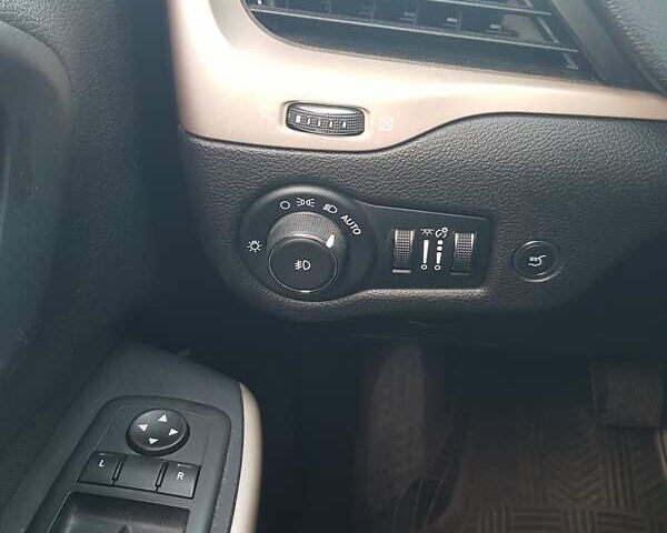 Черный Джип Чероки, объемом двигателя 3.24 л и пробегом 158 тыс. км за 15700 $, фото 41 на Automoto.ua