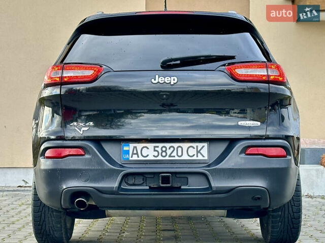 Джип Чероки 2016 в Дрогобыче на Automoto.ua Черный Джип Чероки, объемом двигателя 2.36 л и пробегом 92 тыс. км за 13250 $, фото 10 на Automoto.ua