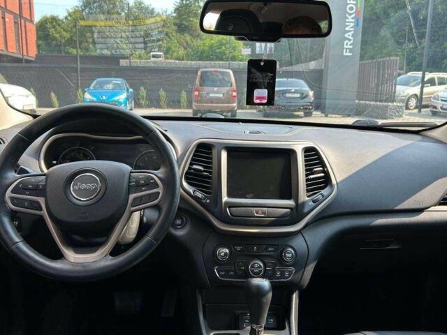 Черный Джип Чероки, объемом двигателя 2.4 л и пробегом 138 тыс. км за 13500 $, фото 12 на Automoto.ua