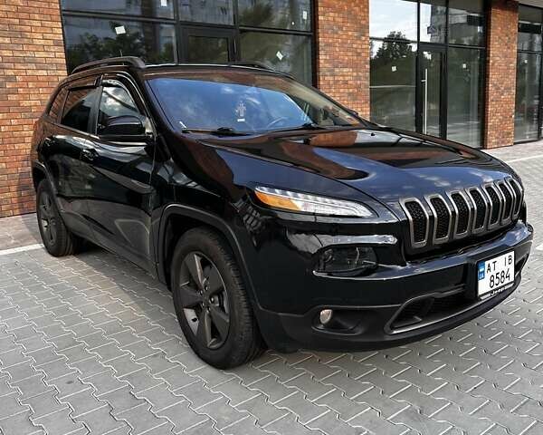 Черный Джип Чероки, объемом двигателя 2.36 л и пробегом 115 тыс. км за 14300 $, фото 1 на Automoto.ua