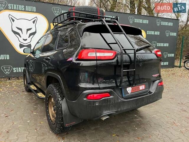 Черный Джип Чероки, объемом двигателя 2.36 л и пробегом 132 тыс. км за 17700 $, фото 7 на Automoto.ua