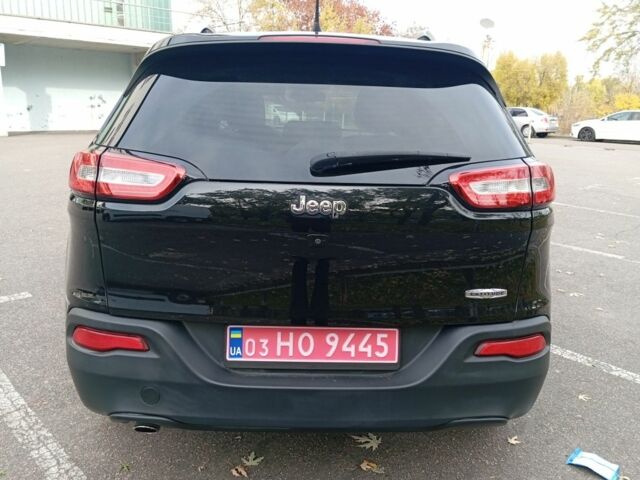 Черный Джип Чероки, объемом двигателя 0 л и пробегом 208 тыс. км за 10900 $, фото 6 на Automoto.ua