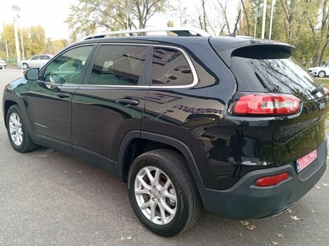 Черный Джип Чероки, объемом двигателя 0 л и пробегом 208 тыс. км за 10900 $, фото 4 на Automoto.ua