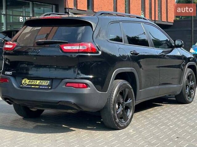 Черный Джип Чероки, объемом двигателя 2.4 л и пробегом 138 тыс. км за 14000 $, фото 5 на Automoto.ua