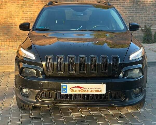 Черный Джип Чероки, объемом двигателя 2.36 л и пробегом 109 тыс. км за 15999 $, фото 4 на Automoto.ua
