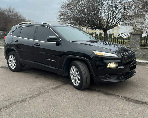 Черный Джип Чероки, объемом двигателя 3.24 л и пробегом 160 тыс. км за 13000 $, фото 2 на Automoto.ua