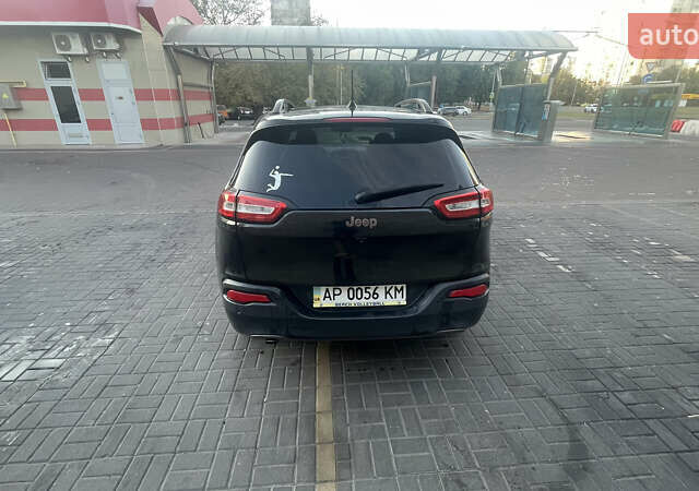 Чорний Джип Cherokee, об'ємом двигуна 2.36 л та пробігом 157 тис. км за 12000 $, фото 6 на Automoto.ua