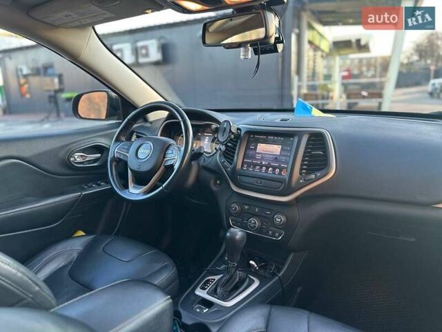 Черный Джип Чероки, объемом двигателя 2.36 л и пробегом 109 тыс. км за 15999 $, фото 19 на Automoto.ua