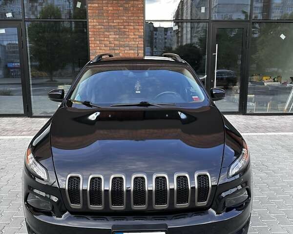 Черный Джип Чероки, объемом двигателя 2.36 л и пробегом 115 тыс. км за 14300 $, фото 2 на Automoto.ua