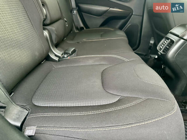 Джип Чероки 2016 в Дрогобыче на Automoto.ua Черный Джип Чероки, объемом двигателя 2.36 л и пробегом 92 тыс. км за 13250 $, фото 71 на Automoto.ua