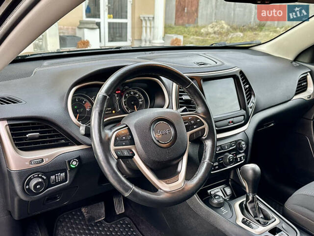 Джип Чероки 2016 в Дрогобыче на Automoto.ua Черный Джип Чероки, объемом двигателя 2.36 л и пробегом 92 тыс. км за 13250 $, фото 14 на Automoto.ua