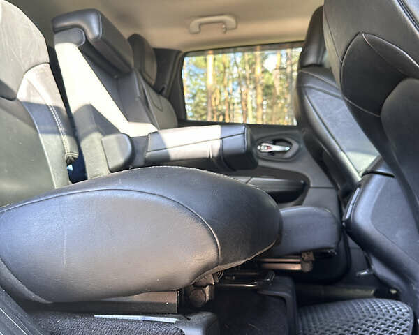 Чорний Джип Cherokee, об'ємом двигуна 3.24 л та пробігом 152 тис. км за 16000 $, фото 1 на Automoto.ua