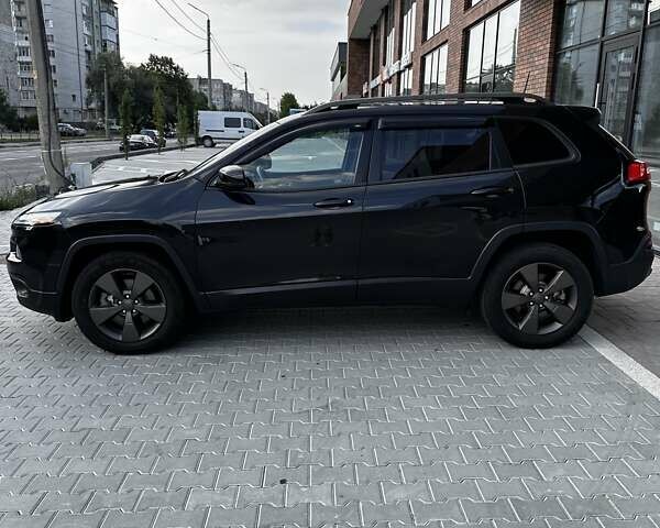 Черный Джип Чероки, объемом двигателя 2.36 л и пробегом 115 тыс. км за 14300 $, фото 4 на Automoto.ua