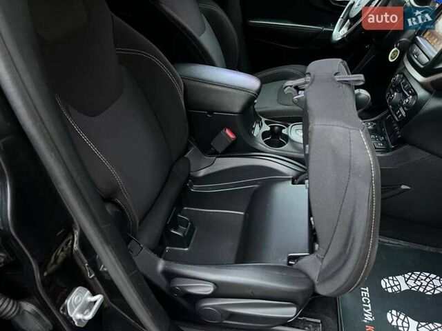 Черный Джип Чероки, объемом двигателя 2.36 л и пробегом 132 тыс. км за 17700 $, фото 36 на Automoto.ua