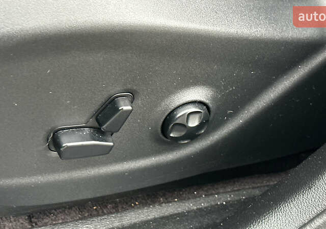 Джип Cherokee 2017 у Полтаві на Automoto.ua Чорний Джип Cherokee, об'ємом двигуна 2.36 л та пробігом 168 тис. км за 13300 $, фото 9 на Automoto.ua