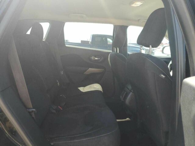 Черный Джип Чероки, объемом двигателя 0 л и пробегом 111 тыс. км за 3500 $, фото 10 на Automoto.ua