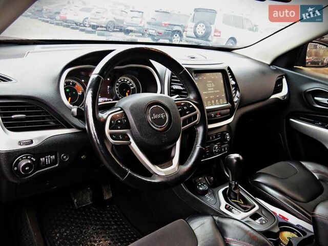 Черный Джип Чероки, объемом двигателя 3.24 л и пробегом 116 тыс. км за 16500 $, фото 7 на Automoto.ua