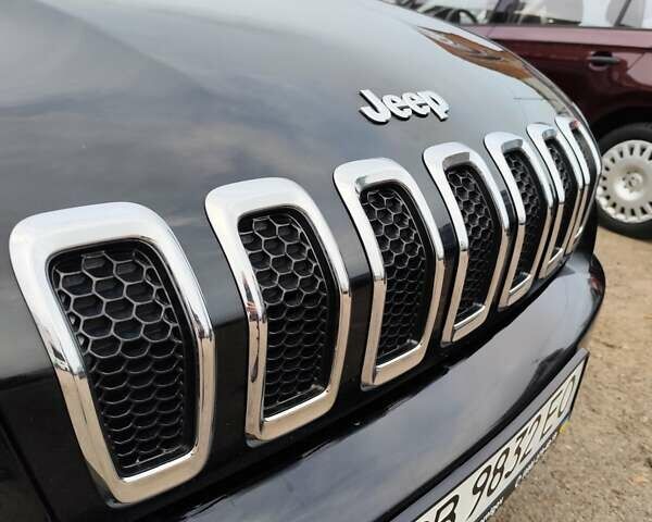 Джип Cherokee 2017 у Чернігові на Automoto.ua Чорний Джип Cherokee, об'ємом двигуна 2.36 л та пробігом 264 тис. км за 13950 $, фото 3 на Automoto.ua