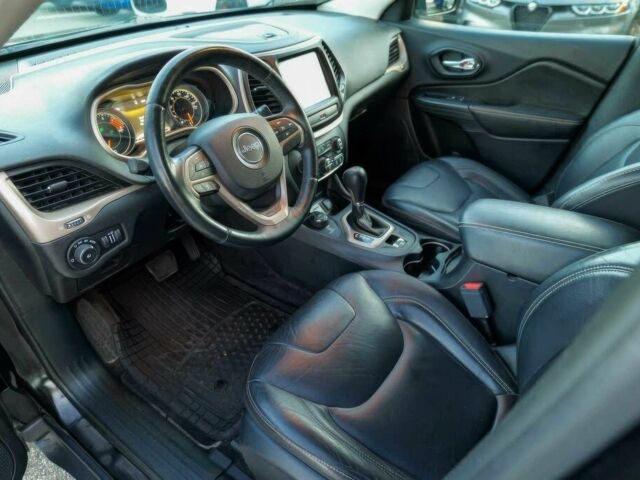 Черный Джип Чероки, объемом двигателя 3.2 л и пробегом 63 тыс. км за 11000 $, фото 8 на Automoto.ua