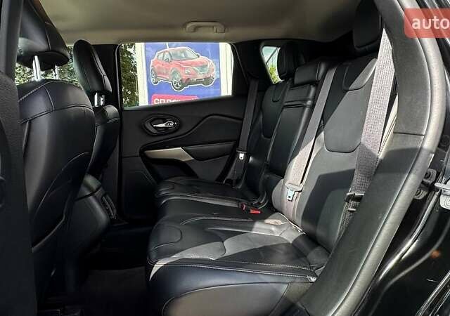 Чорний Джип Cherokee, об'ємом двигуна 2.36 л та пробігом 158 тис. км за 16000 $, фото 16 на Automoto.ua