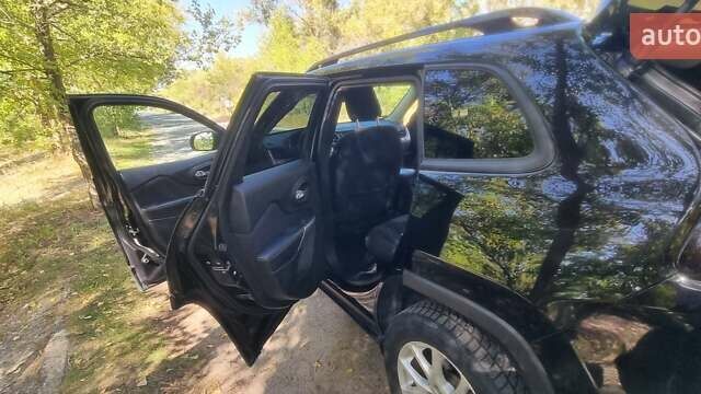 Чорний Джип Cherokee, об'ємом двигуна 2.36 л та пробігом 179 тис. км за 12700 $, фото 19 на Automoto.ua