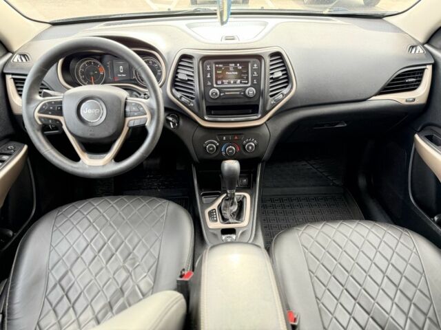 Черный Джип Чероки, объемом двигателя 2.4 л и пробегом 188 тыс. км за 13500 $, фото 7 на Automoto.ua