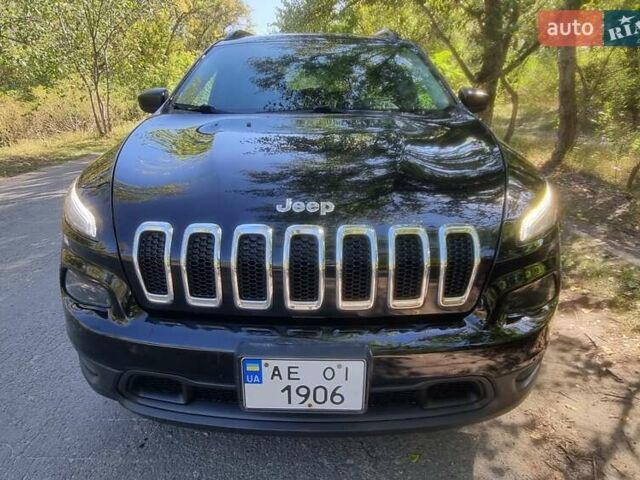 Чорний Джип Cherokee, об'ємом двигуна 2.36 л та пробігом 179 тис. км за 12700 $, фото 7 на Automoto.ua