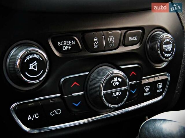 Черный Джип Чероки, объемом двигателя 3.24 л и пробегом 116 тыс. км за 16500 $, фото 16 на Automoto.ua